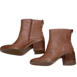 NIB Zodiac Lovie Boot Size 8 Color Cognac